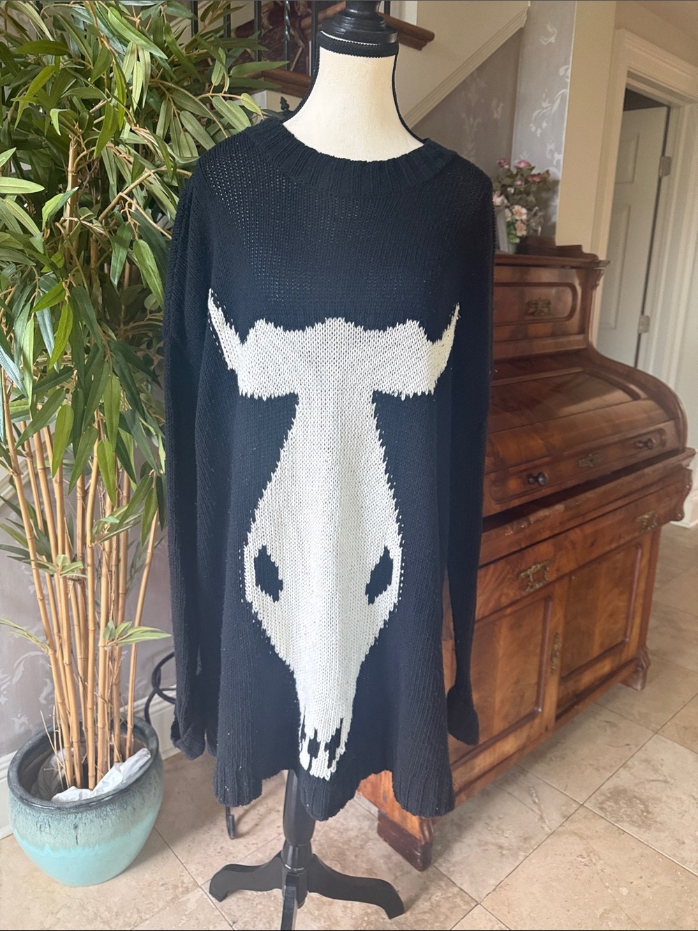 Show Me Your Mumu oversized Fireside sweater in black-and-white Large - Picture 2 of 10